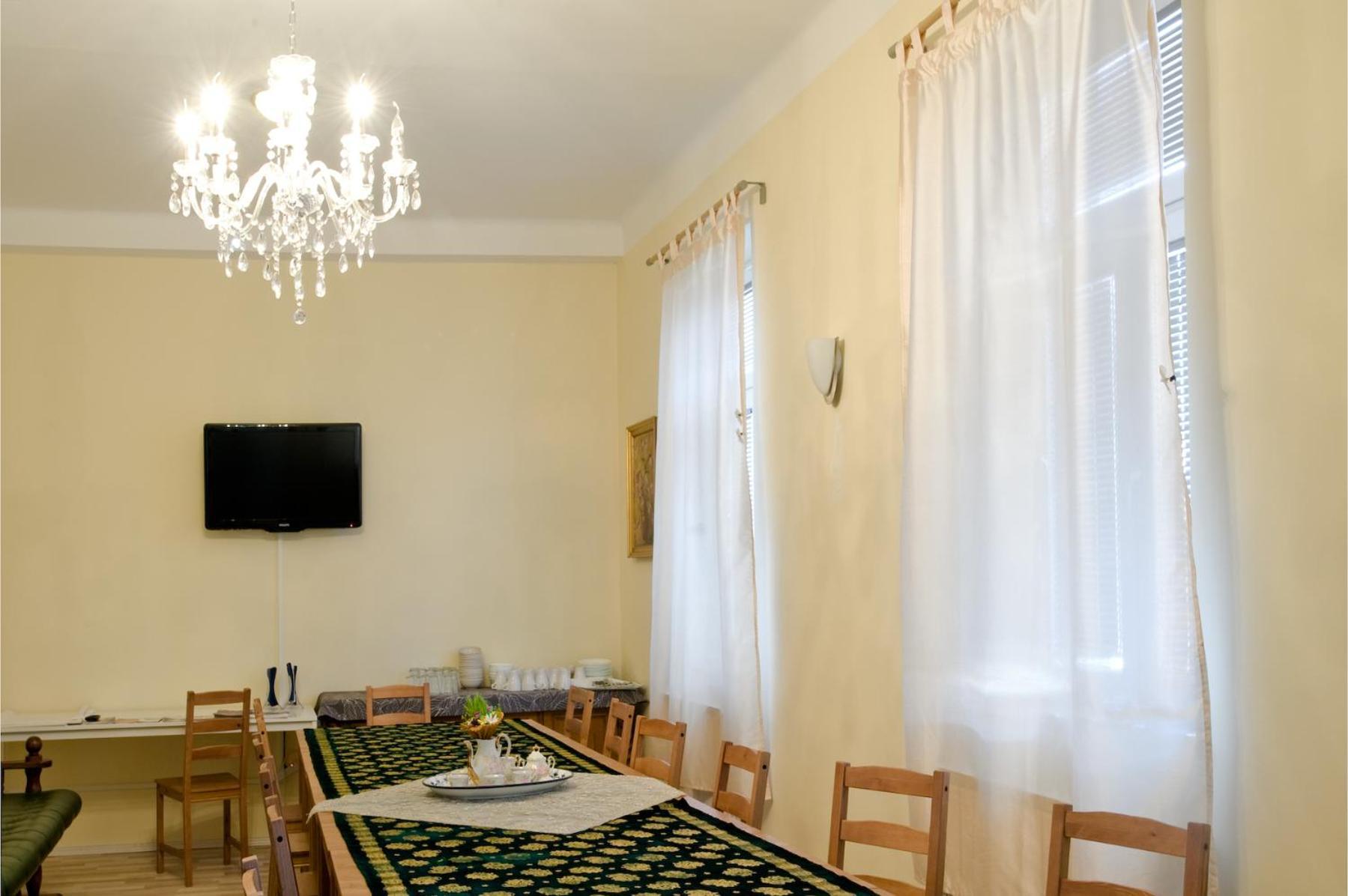 Hostel Sonce Ptuj Exteriör bild