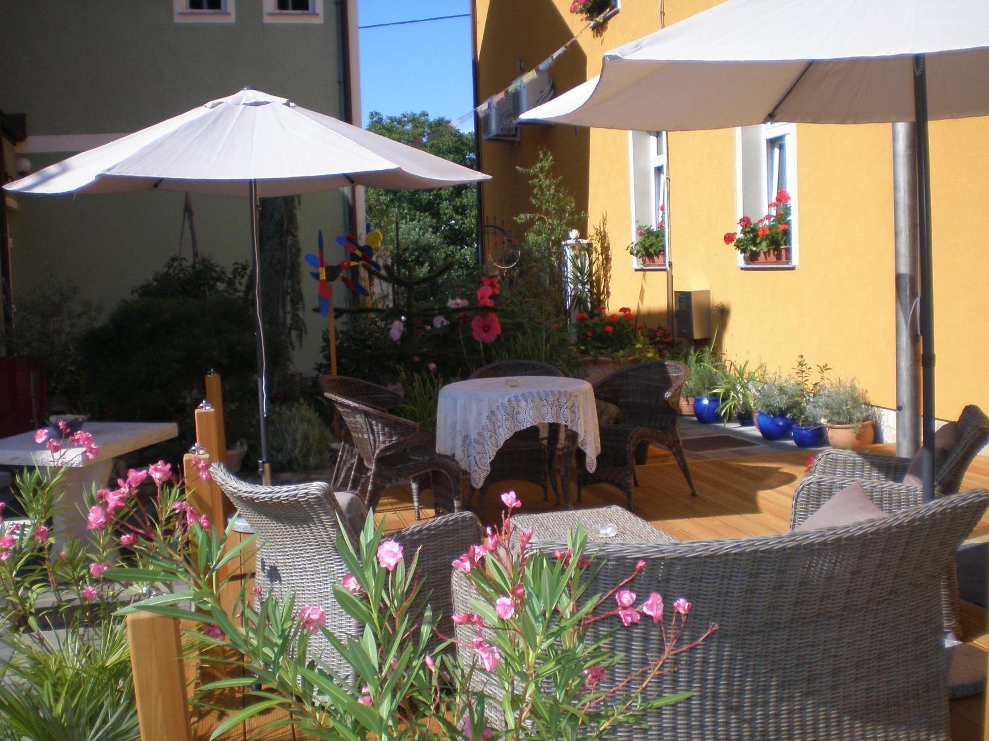 Hostel Sonce Ptuj Exteriör bild